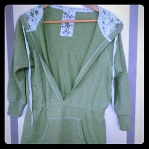 Awesome 😊 WOMEN'S top